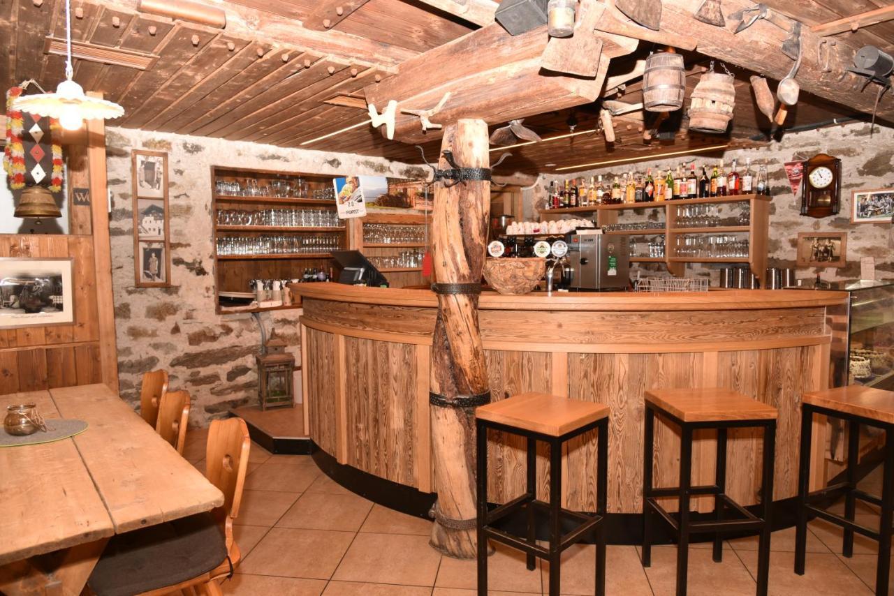 Pension Gasthof Haselstaude Sankt Leonhard in Passeier Buitenkant foto