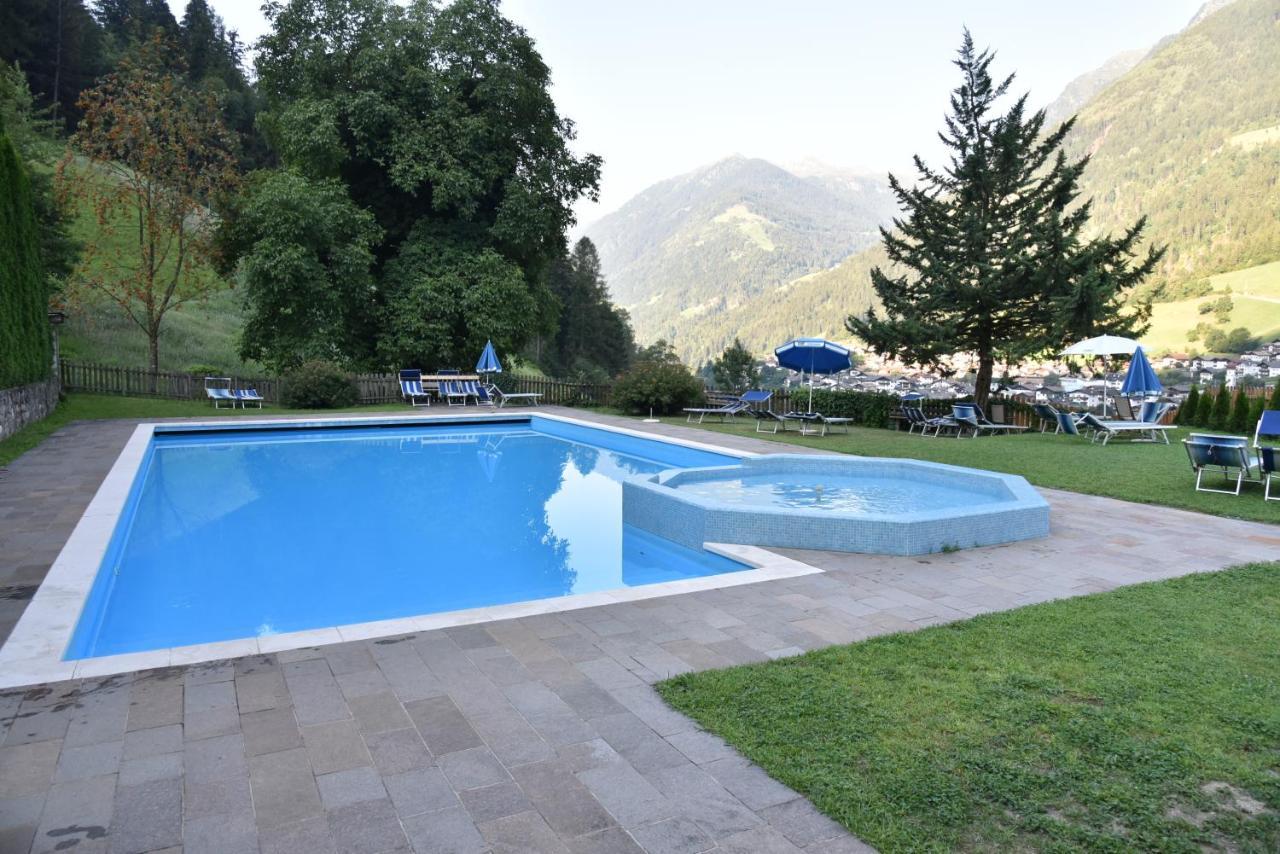 Pension Gasthof Haselstaude Sankt Leonhard in Passeier Buitenkant foto