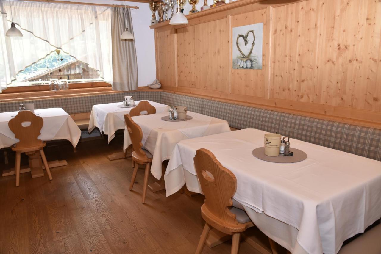 Pension Gasthof Haselstaude Sankt Leonhard in Passeier Buitenkant foto