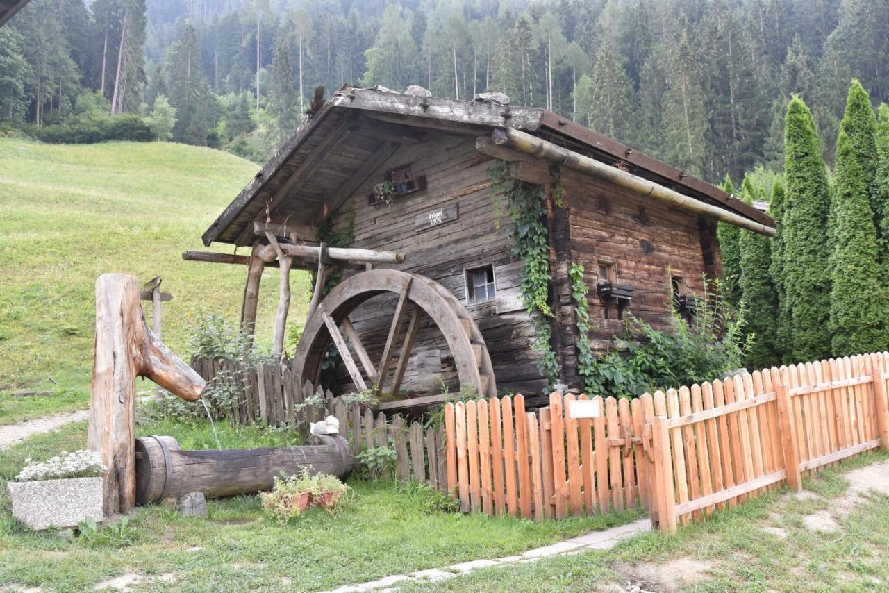 Pension Gasthof Haselstaude Sankt Leonhard in Passeier Buitenkant foto